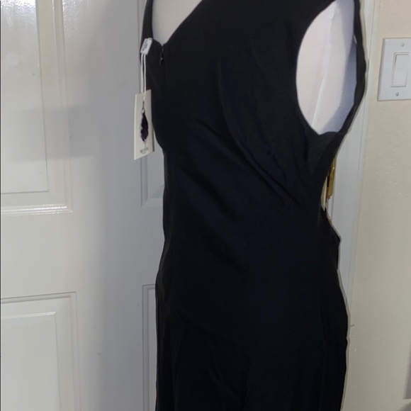 Dress - Picture 4 of 6